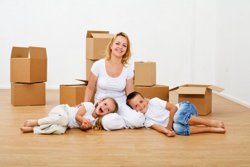 Careful packing and moving support for a London home move